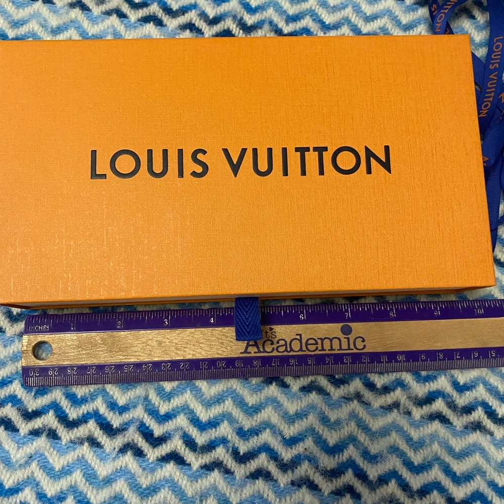 Louis Vuitton Empty Box From A Wallet - image 6